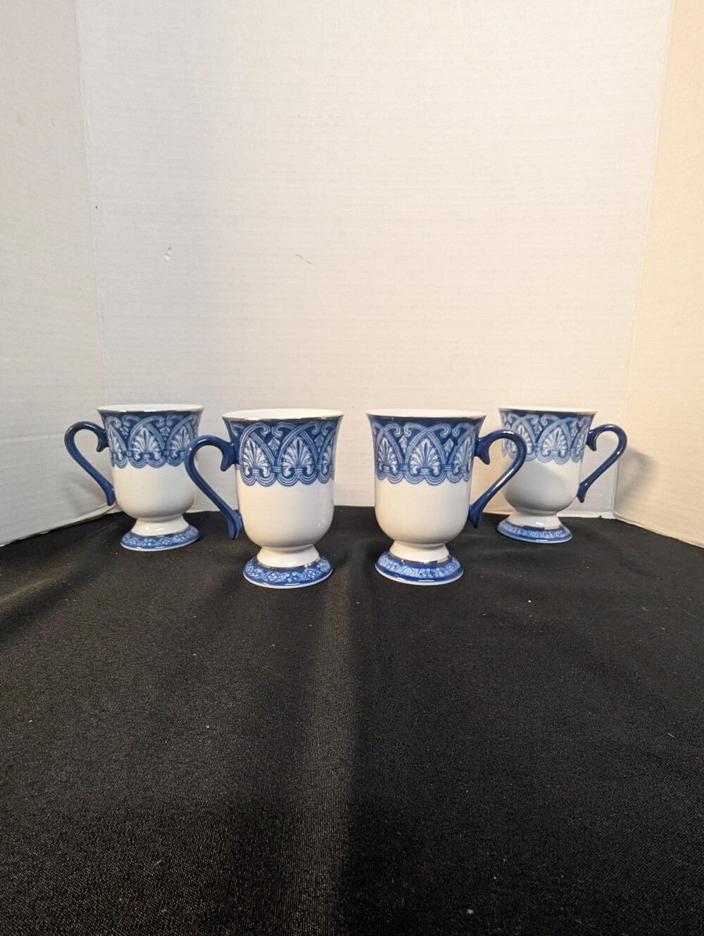 Vintage Bombay Company Porcelain Cobalt Blue White Set 4 Mugs Cups Asian Floral